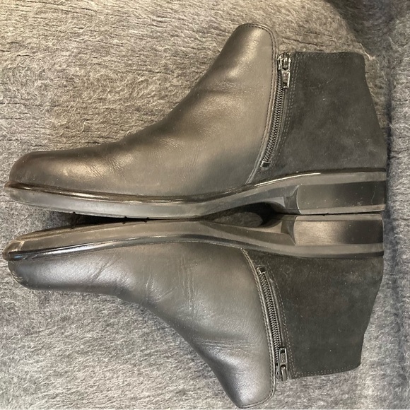NAOT Sz 42 HELM Leather Suede Combo Zipper Sides Comfort Insole Sole Booties - Picture 3 of 8